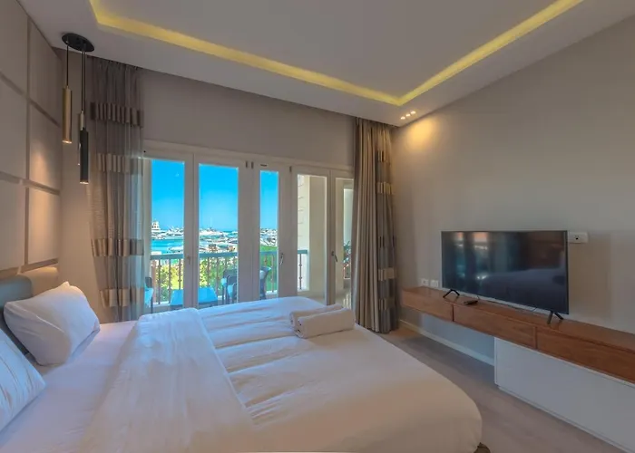 Upscale 2br Mosaique Marina Stay, Yachts & Sea Views Apartment *