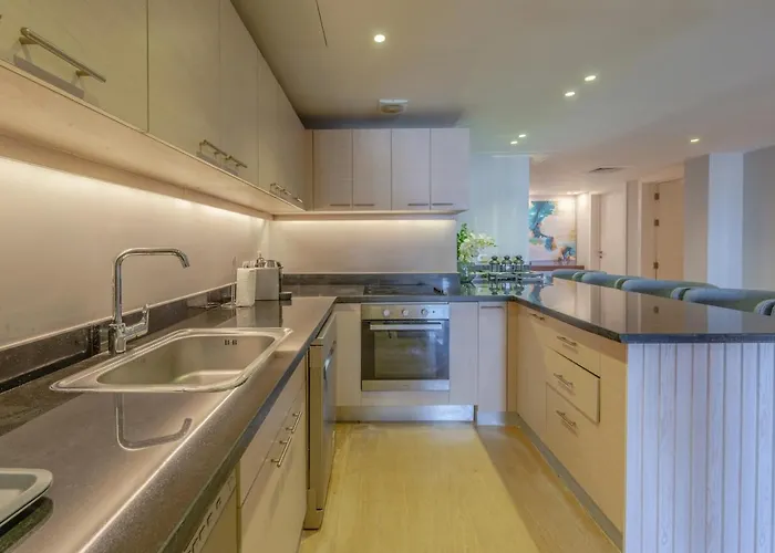 Upscale 2br Mosaique Marina Stay, Yachts & Sea Views Apartment Hurghada