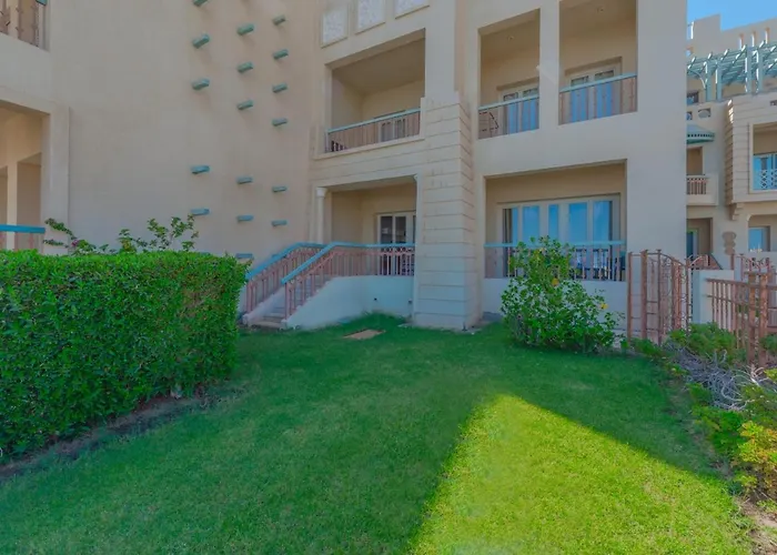 Upscale 2br Mosaique Marina Stay, Yachts & Sea Views *